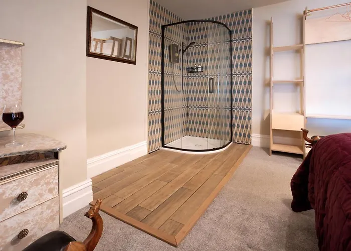 Albert Road Apartments Flat 3